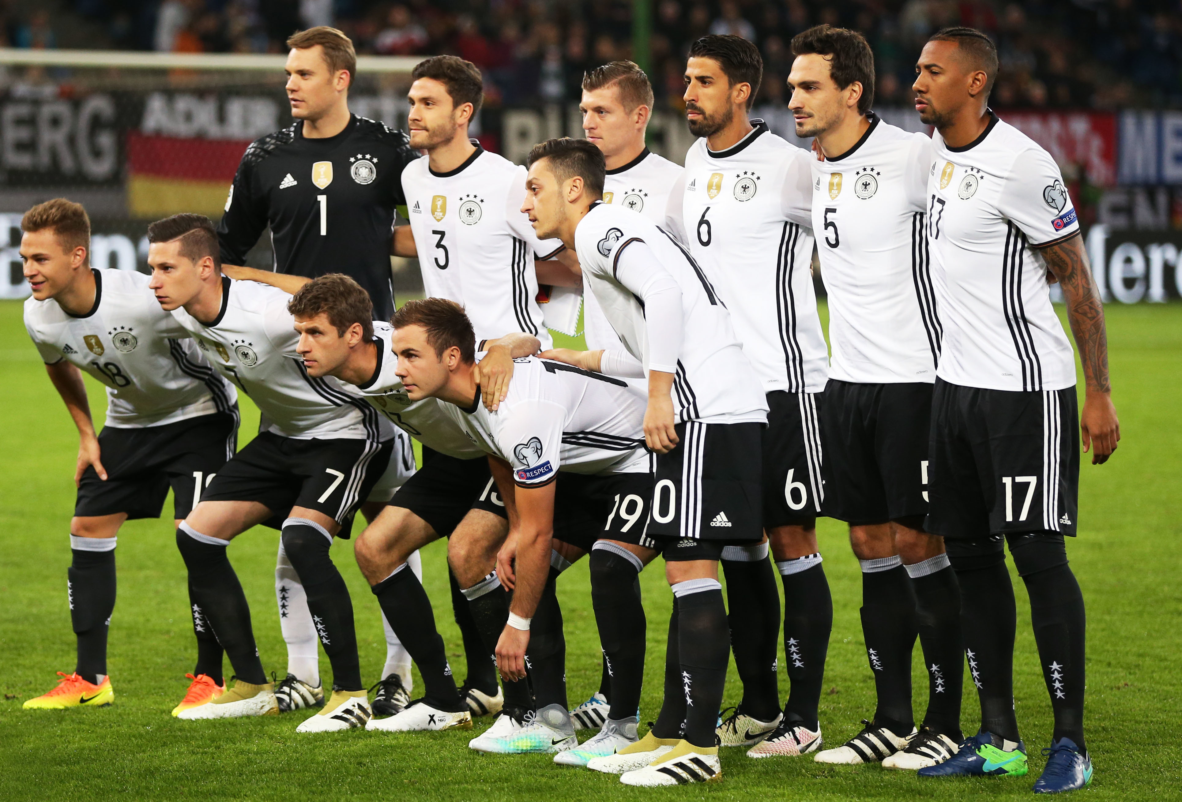 役中暴露出 役中暴露出